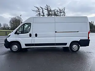Used 2023 Peugeot Boxer Professional Premium + White - Interior and Exterior details 4