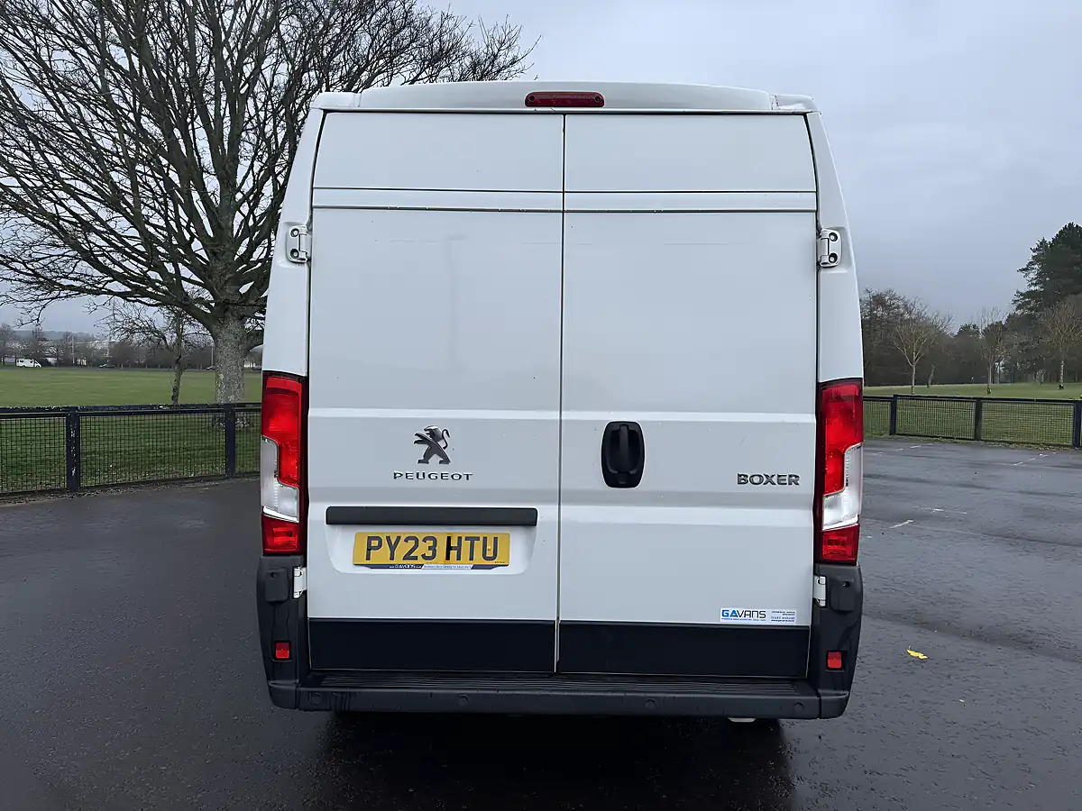 Used 2023 Peugeot Boxer Professional Premium + White - Interior and Exterior details 6