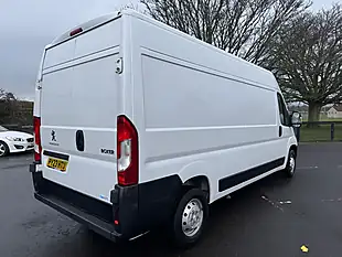 Used 2023 Peugeot Boxer Professional Premium + White - Interior and Exterior details 7