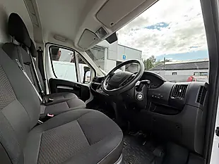Used 2023 Peugeot Boxer Professional Premium White - Interior and Exterior details 2