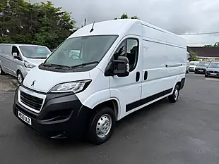 Used 2023 Peugeot Boxer Professional Premium + White - Interior and Exterior details 10