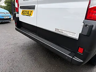 Used 2023 Peugeot Boxer Professional Premium + White - Interior and Exterior details 12