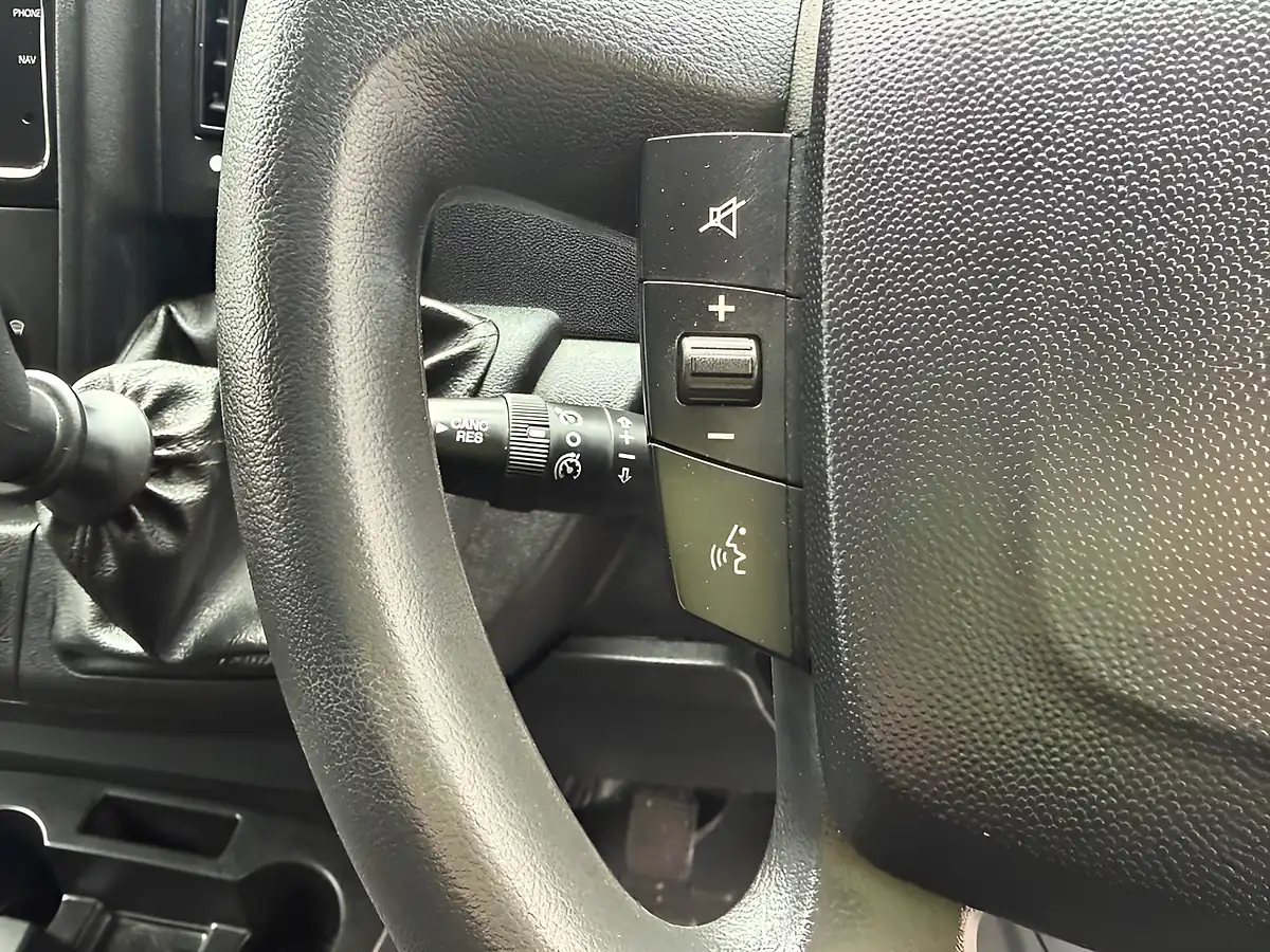 Used 2023 Peugeot Boxer Professional Premium + White - Interior and Exterior details 16