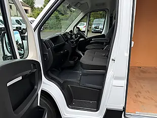 Used 2023 Peugeot Boxer Professional Premium + White - Interior and Exterior details 17