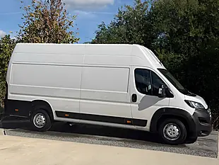 Used 2023 Peugeot Boxer Professional Premium + White - Interior and Exterior details 5