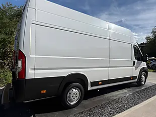 Used 2023 Peugeot Boxer Professional Premium + White - Interior and Exterior details 7