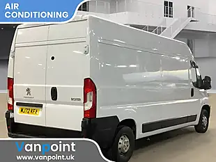 Used 2023 Peugeot Boxer Professional White - Interior and Exterior details 4