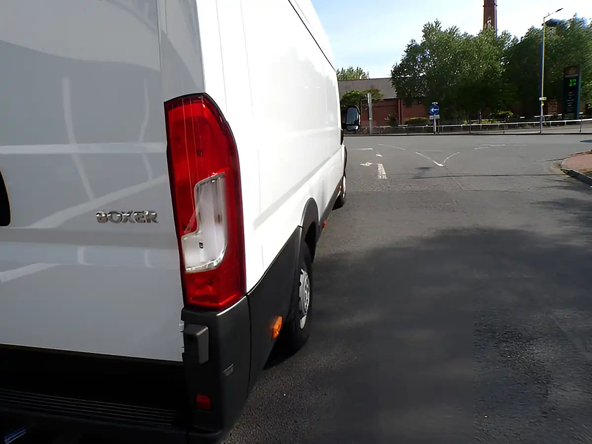 Used 2023 Peugeot Boxer Professional White - Interior and Exterior details 10