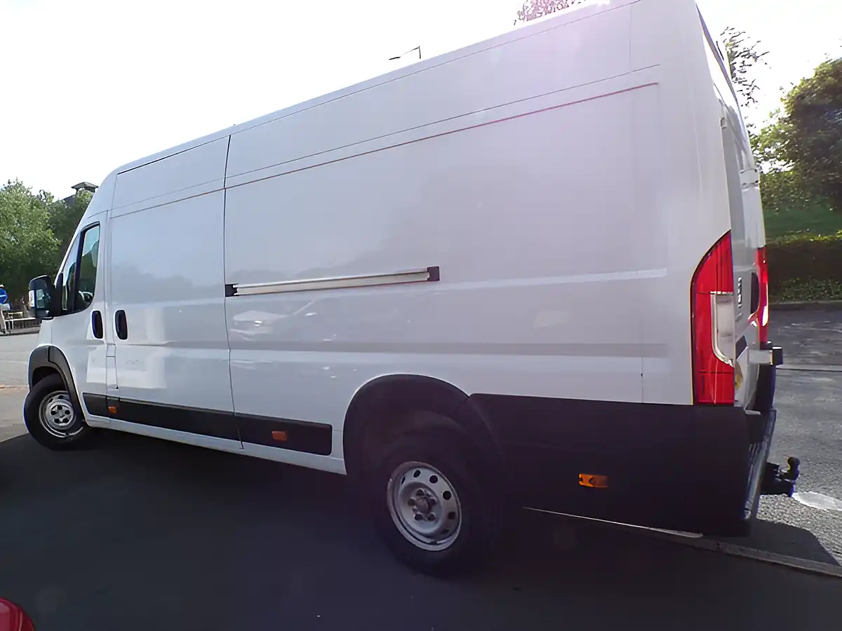 Used 2023 Peugeot Boxer Professional White - Interior and Exterior details 2