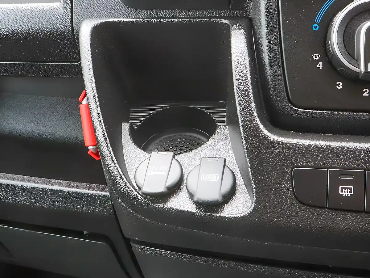 Used 2023 Peugeot Boxer Professional White - Interior and Exterior details 11