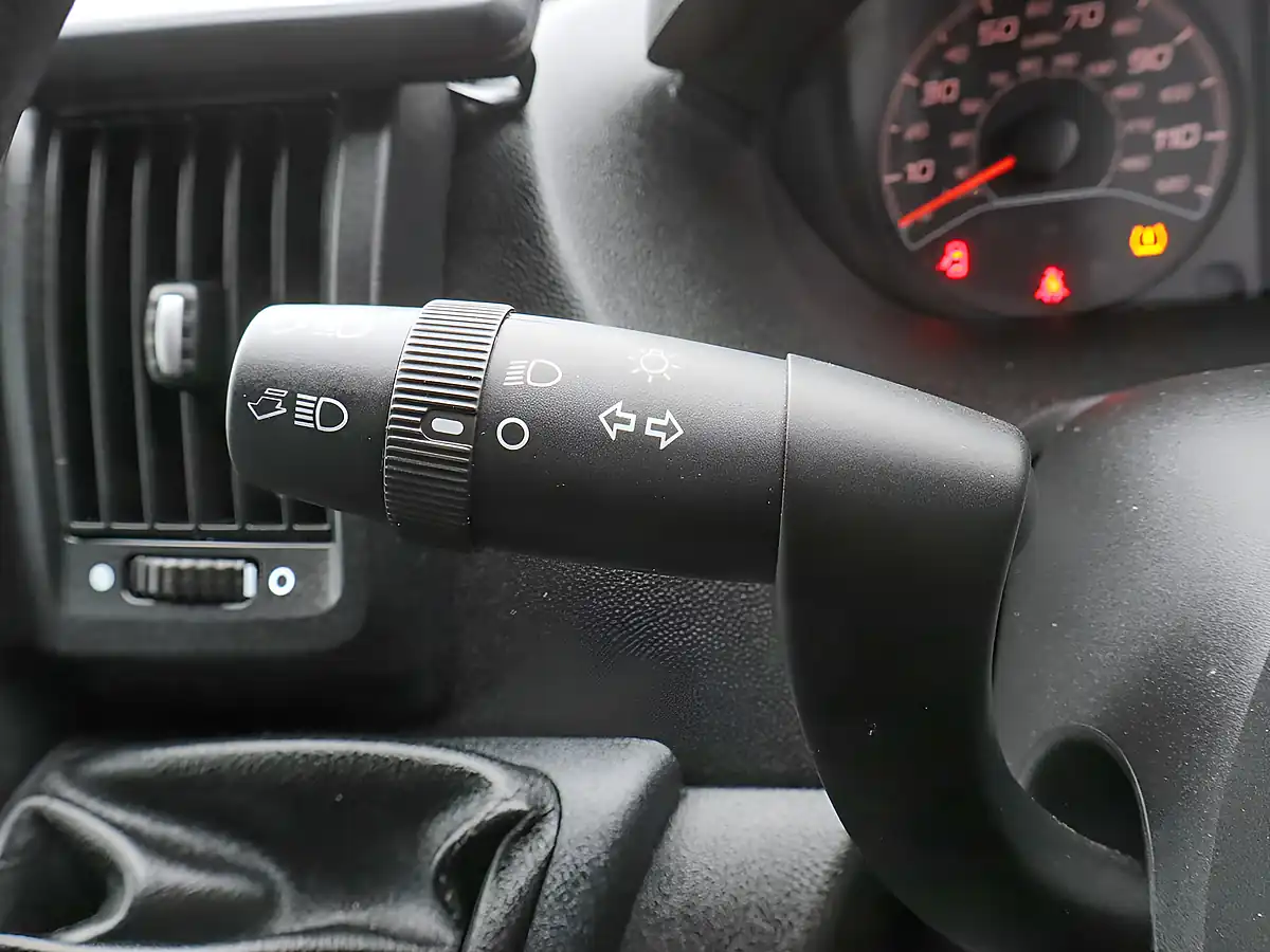 Used 2023 Peugeot Boxer Professional White - Interior and Exterior details 14