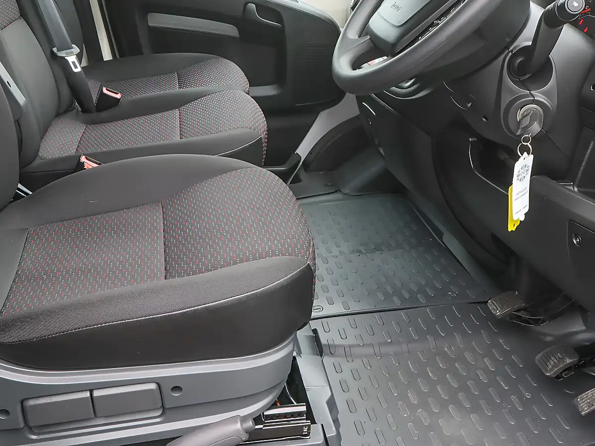 Used 2023 Peugeot Boxer Professional White - Interior and Exterior details 5