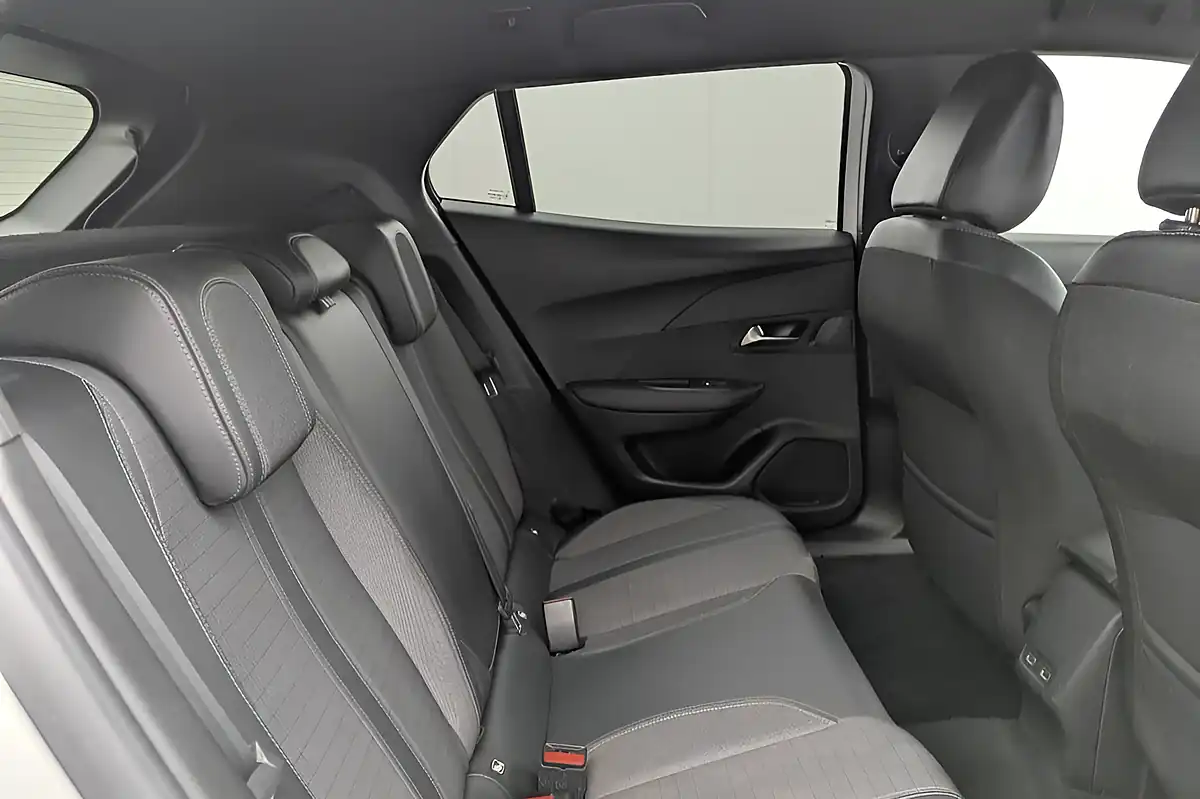 Used 2023 Peugeot E-2008 Allure Premium + Pearlescent White - Interior and Exterior details 10