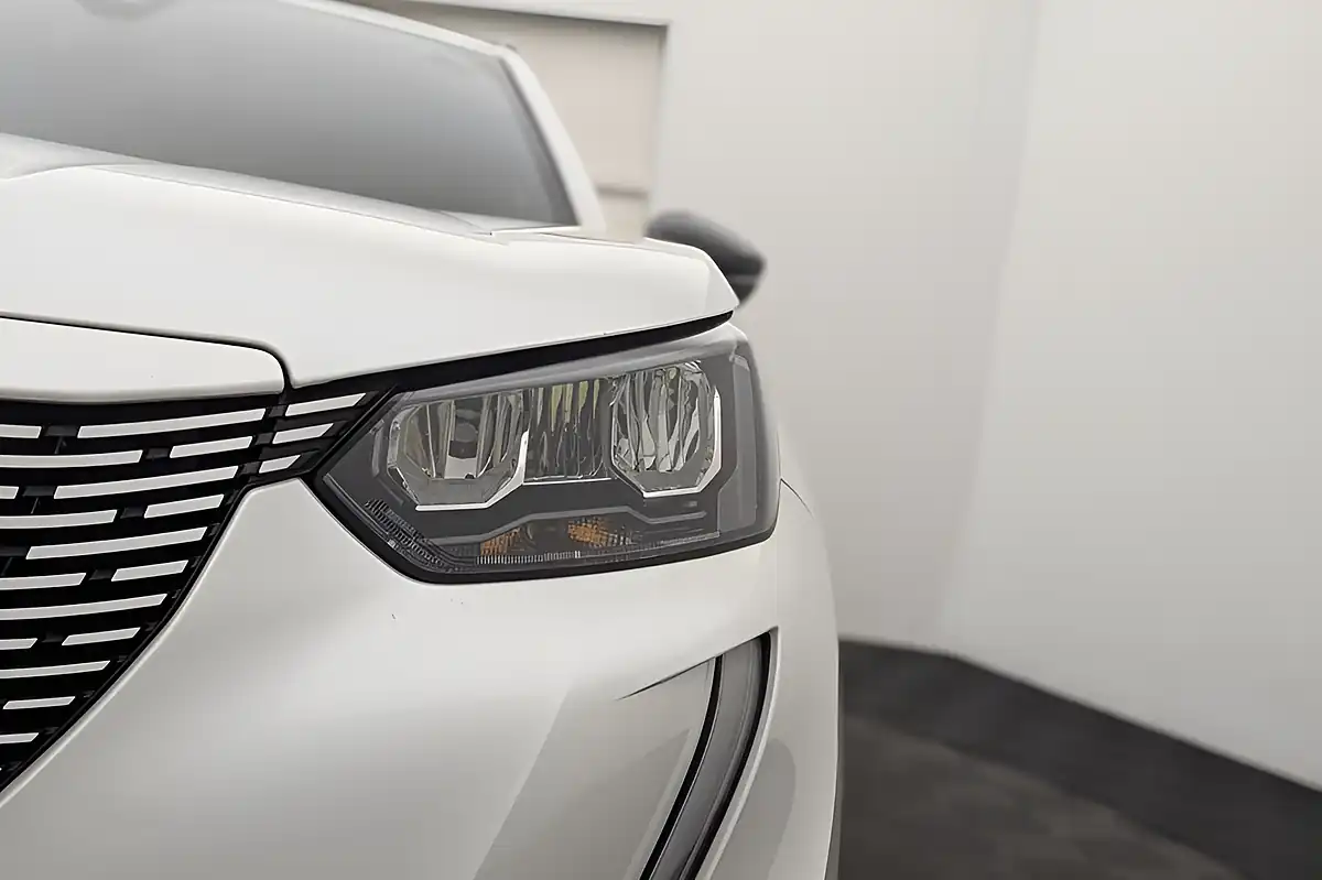 Used 2023 Peugeot E-2008 Allure Premium + Pearlescent White - Interior and Exterior details 17