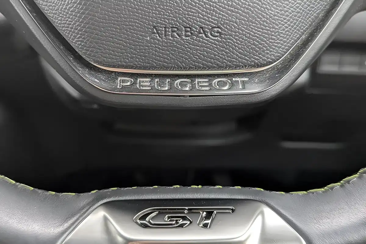 Used 2023 Peugeot E-208 GT Blue - Interior and Exterior details 15