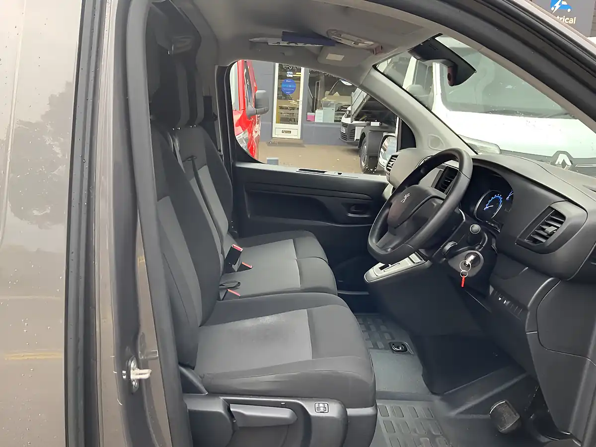Used 2023 Peugeot E-Expert Asphalt Premium + Long Cumulus Grey - Interior and Exterior details 11