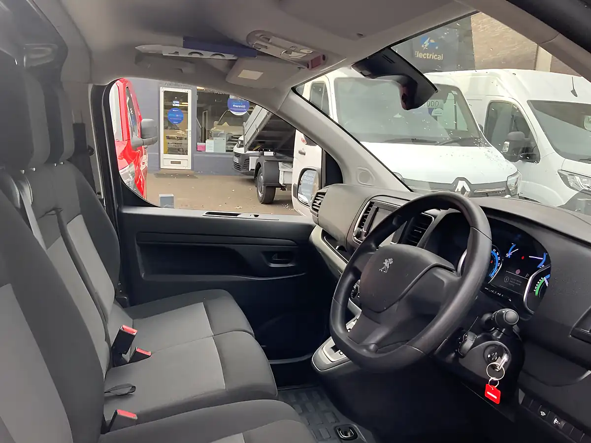 Used 2023 Peugeot E-Expert Asphalt Premium + Long Cumulus Grey - Interior and Exterior details 15