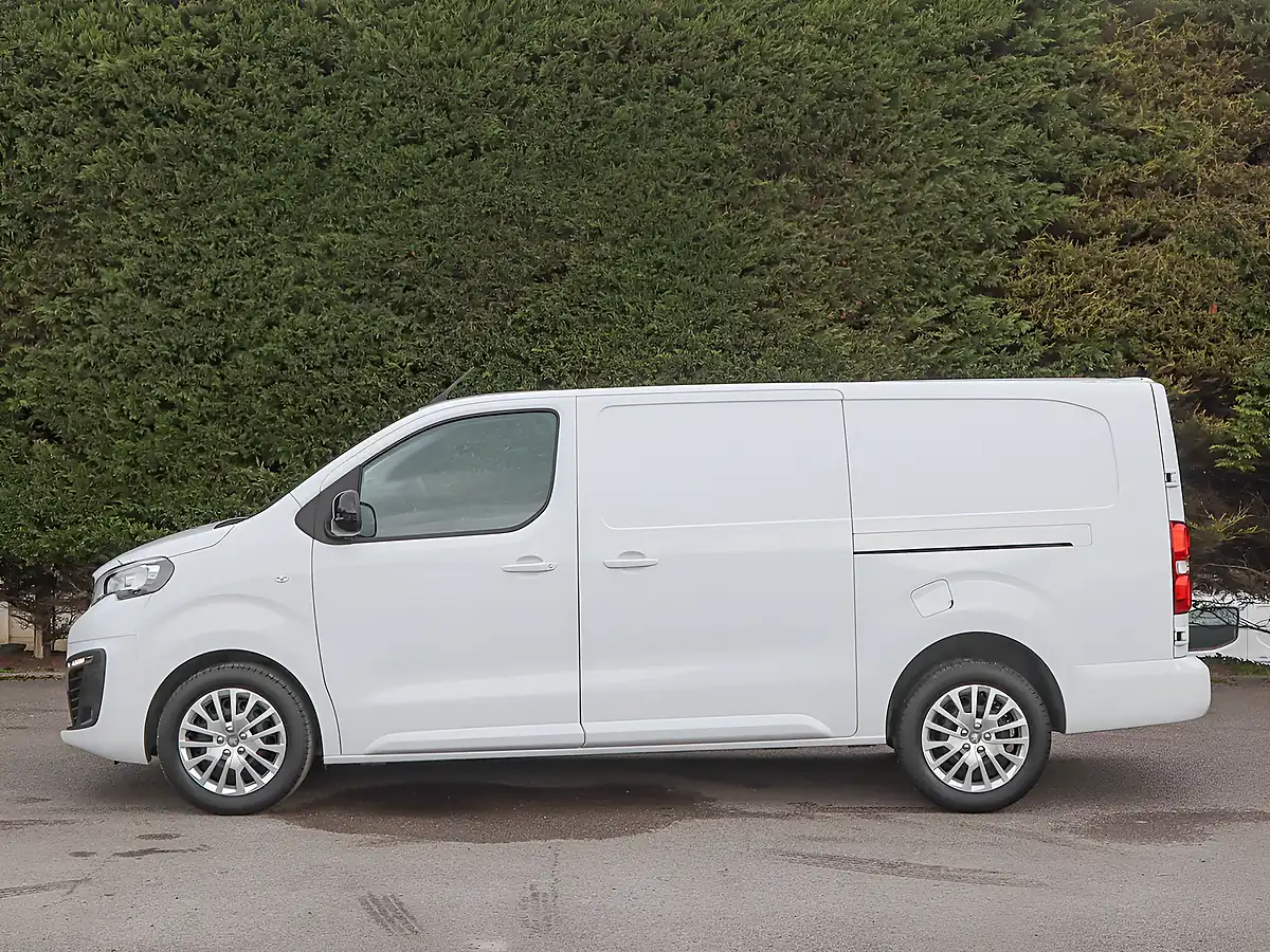 Used 2023 Peugeot Expert 1000 Asphalt Premium + White - Interior and Exterior details 14