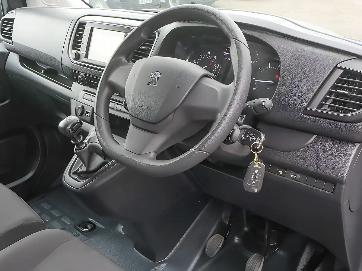 Used 2023 Peugeot Expert 1000 Asphalt Premium + White - Interior and Exterior details 20