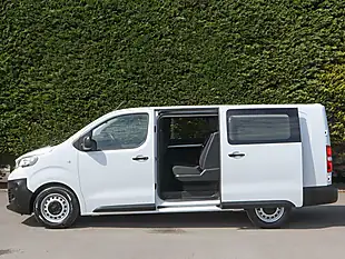 Used 2023 Peugeot Expert 1200 Professional Premium+ White - Interior and Exterior details 15