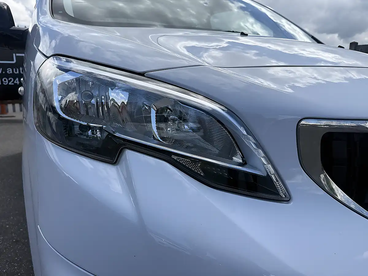 Used 2023 Peugeot Expert Asphalt Premium + Ice White - Interior and Exterior details 2