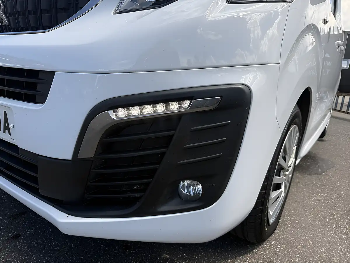 Used 2023 Peugeot Expert Asphalt Premium + Ice White - Interior and Exterior details 4