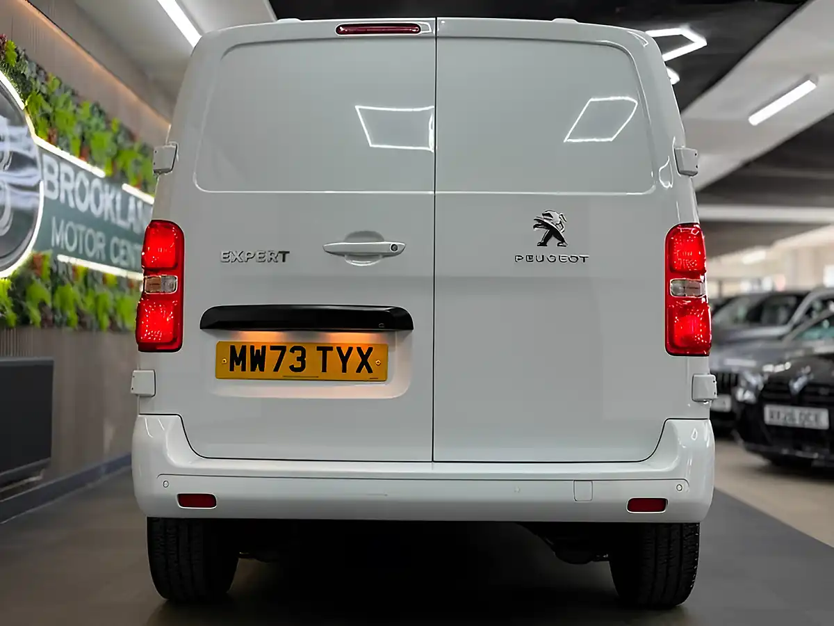 Used 2023 Peugeot Expert Asphalt Premium Plus L1 White - Interior and Exterior details 10