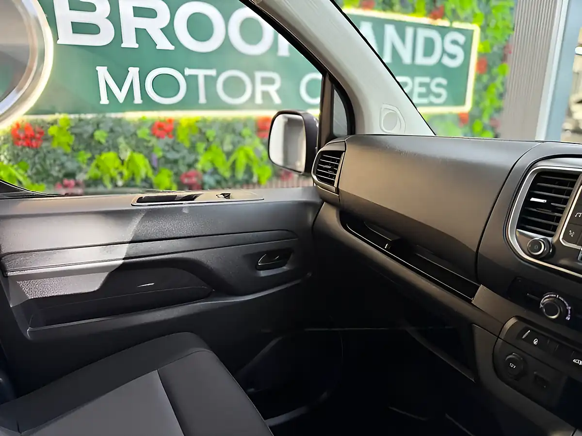 Used 2023 Peugeot Expert Asphalt Premium Plus L1 White - Interior and Exterior details 11
