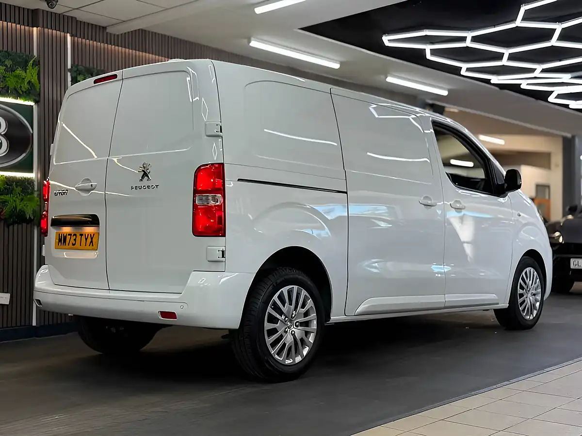 Used 2023 Peugeot Expert Asphalt Premium Plus L1 White - Interior and Exterior details 9