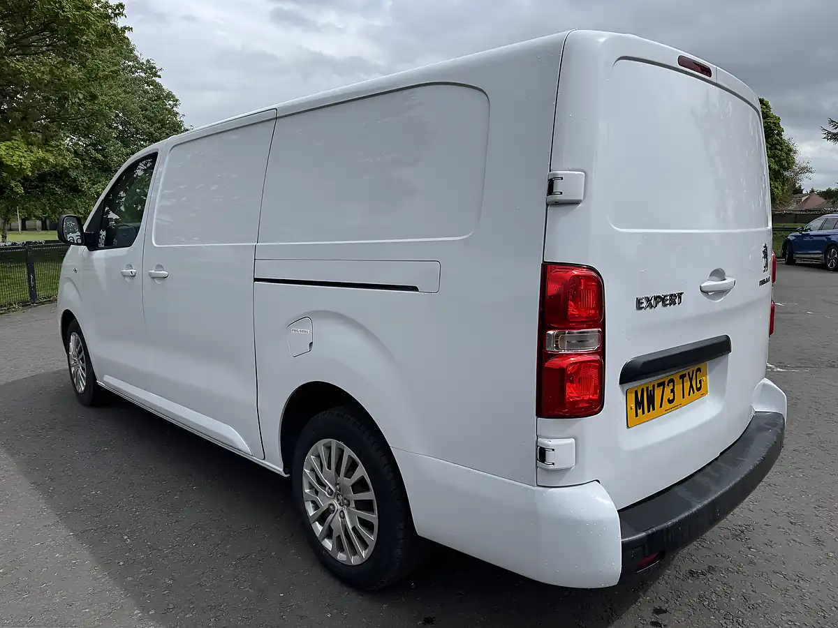 Used 2023 Peugeot Expert Asphalt Premium White - Interior and Exterior details 5