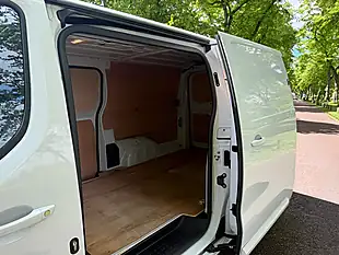 Used 2023 Peugeot Expert Asphalt Premium White - Interior and Exterior details 15