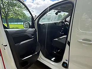 Used 2023 Peugeot Expert Asphalt Premium White - Interior and Exterior details 16