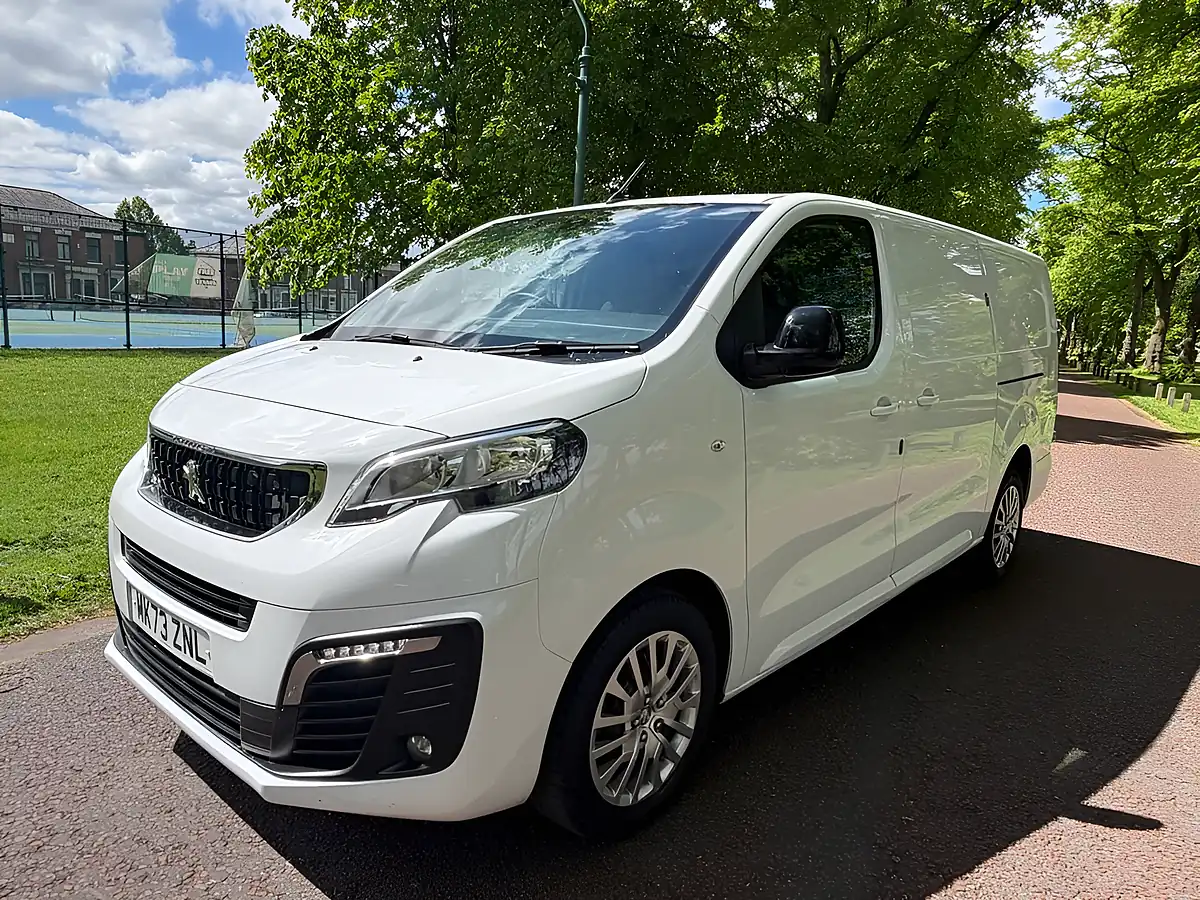 Used 2023 Peugeot Expert Asphalt Premium White - Interior and Exterior details 7