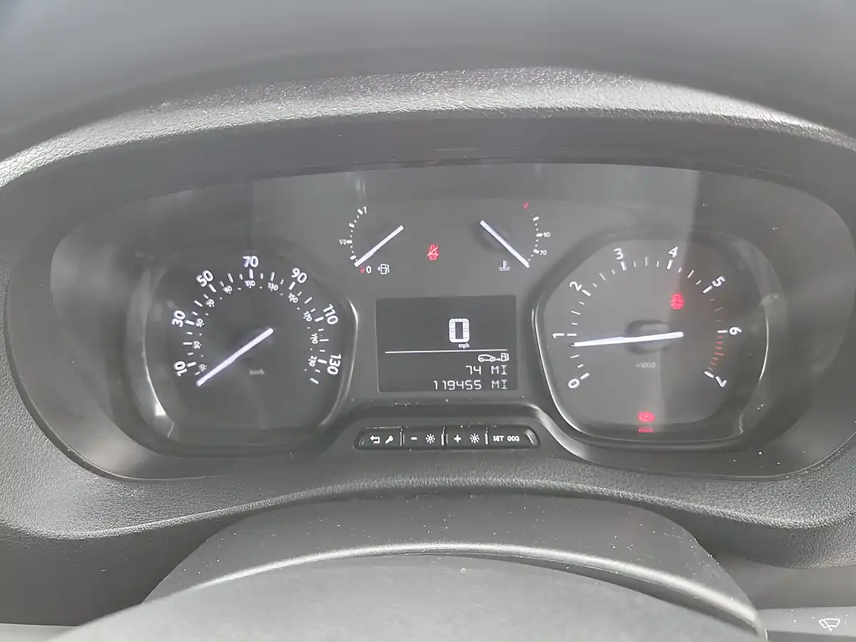 Used 2023 Peugeot Expert Prof Premium White - Interior and Exterior details 12