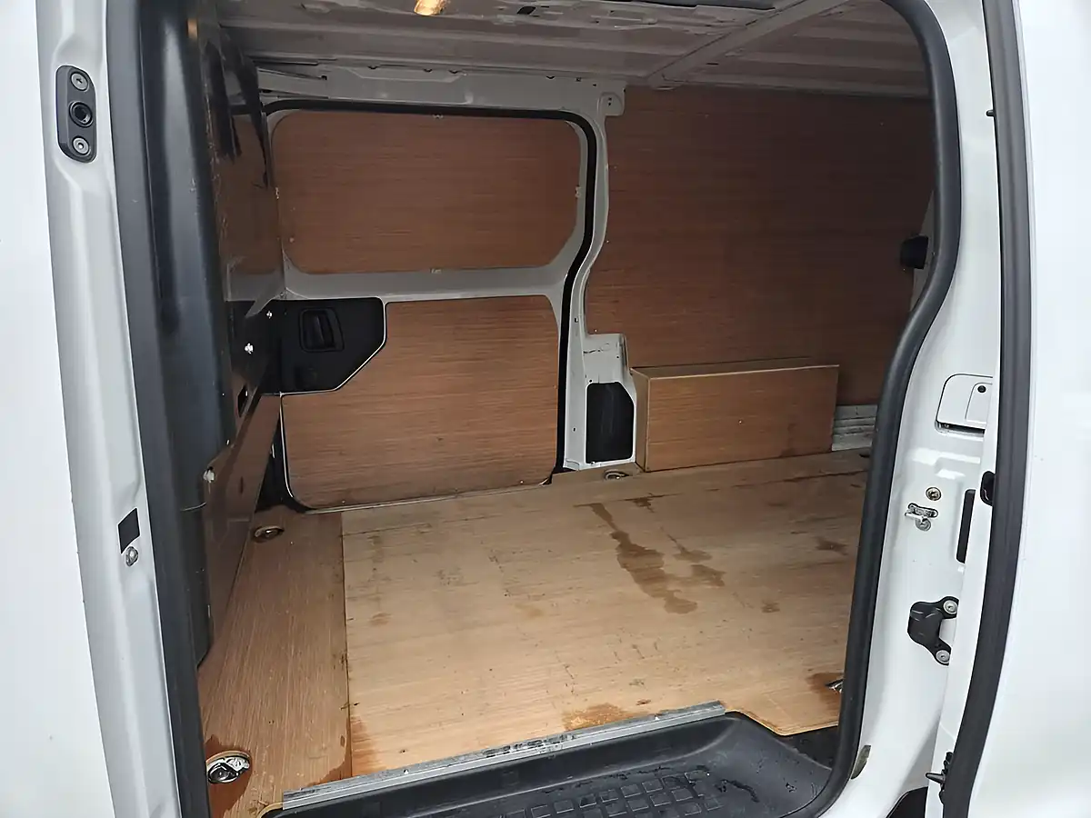 Used 2023 Peugeot Expert Prof Premium White - Interior and Exterior details 8