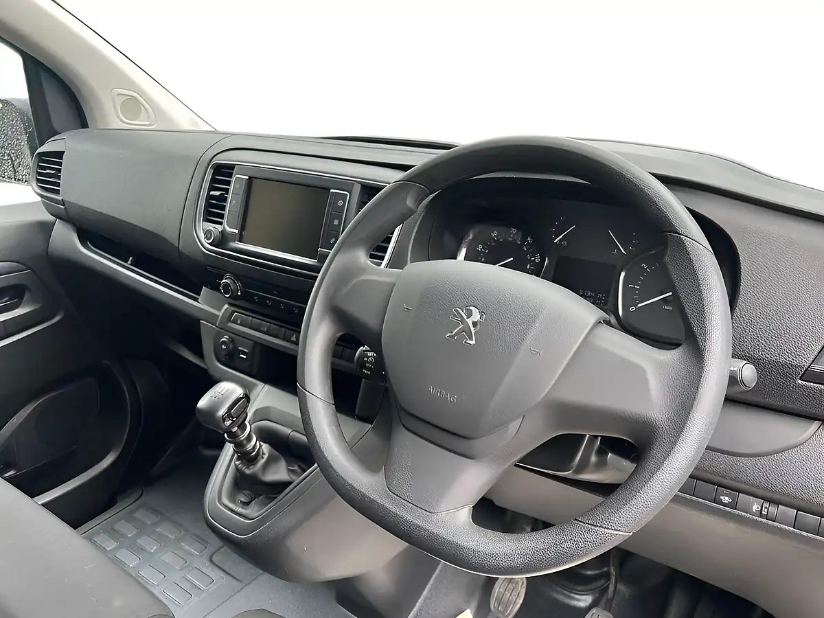 Used 2023 Peugeot Expert Professional Premium + Ice White - Interior and Exterior details 14