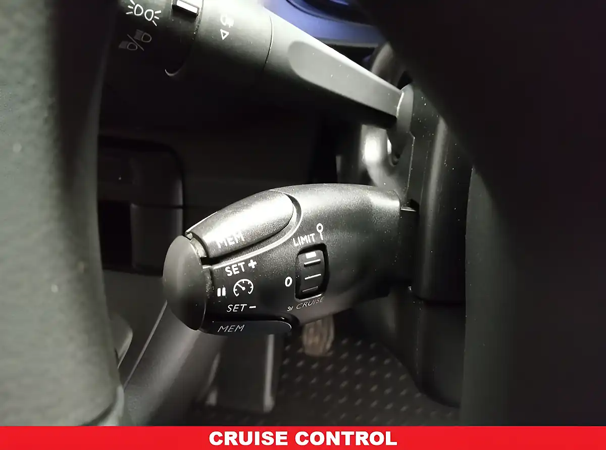 Used 2023 Peugeot Expert Professional Premium Long Panel Van White - Interior and Exterior details 9