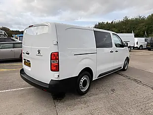 Used 2023 Peugeot Expert Professional Premium Plus Crew White - Interior and Exterior details 4