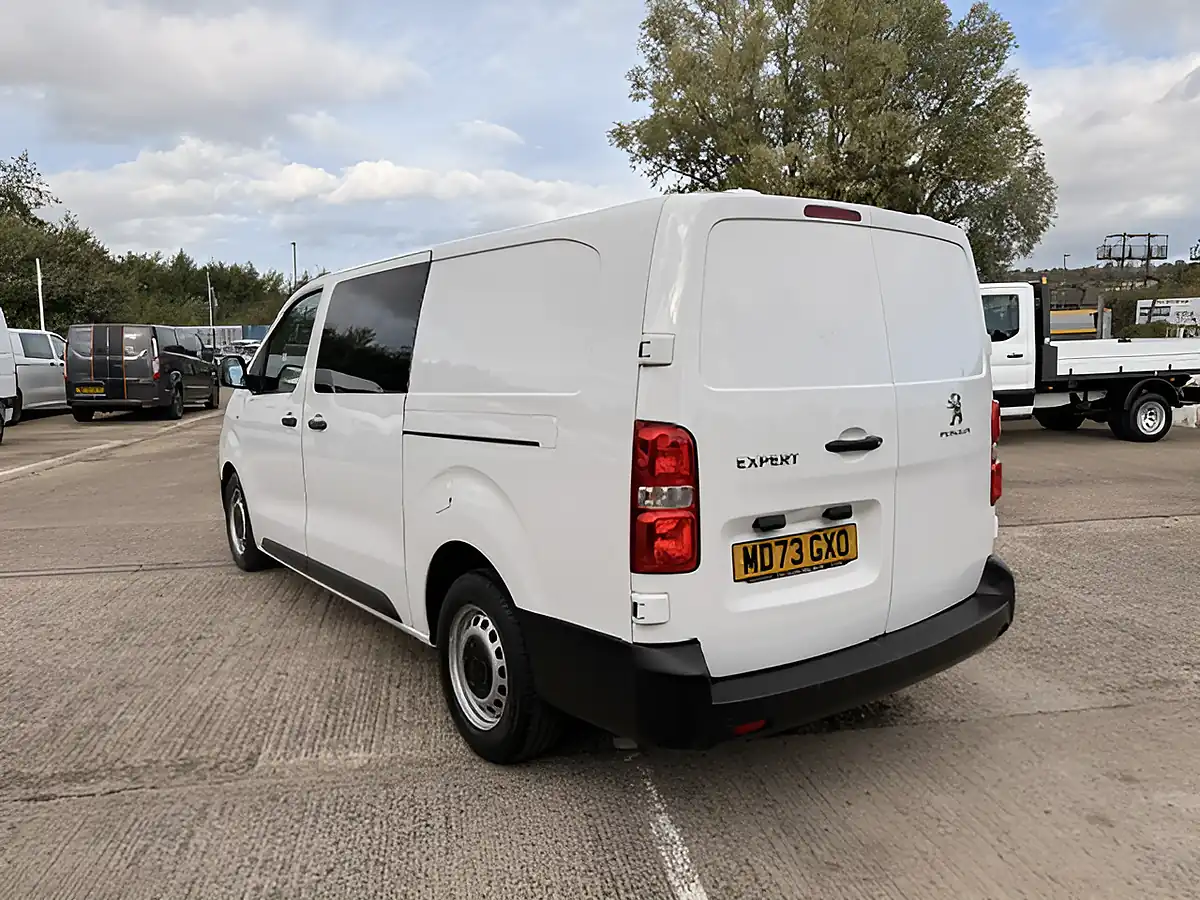 Used 2023 Peugeot Expert Professional Premium Plus Crew White - Interior and Exterior details 8