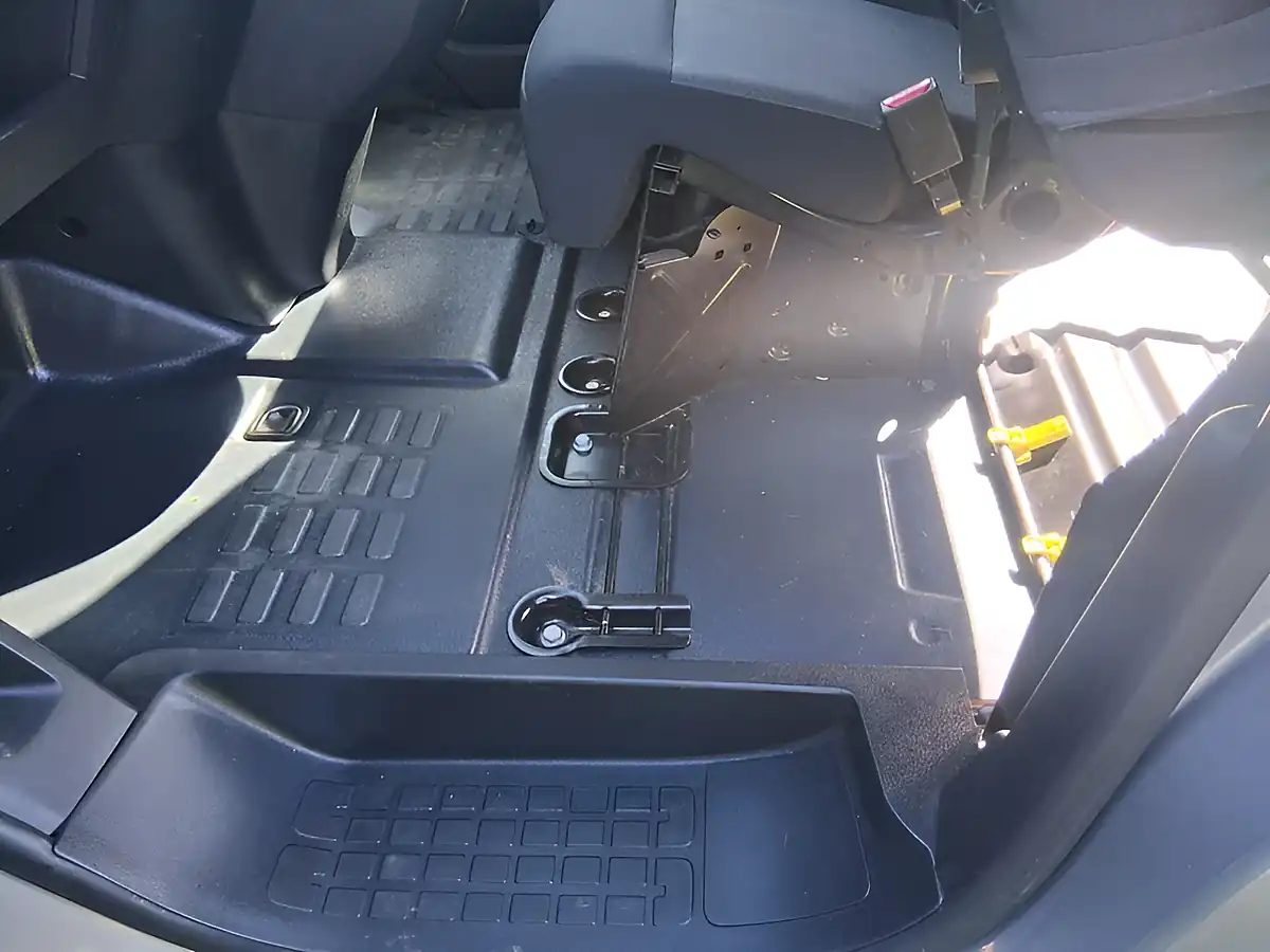 Used 2023 Peugeot Expert Professional Premium Plus Grey - Interior and Exterior details 17