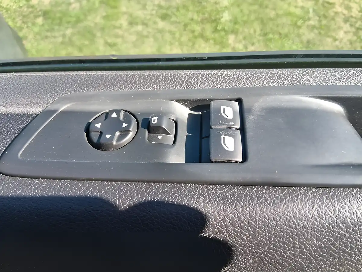 Used 2023 Peugeot Expert Professional Premium Plus Grey - Interior and Exterior details 18