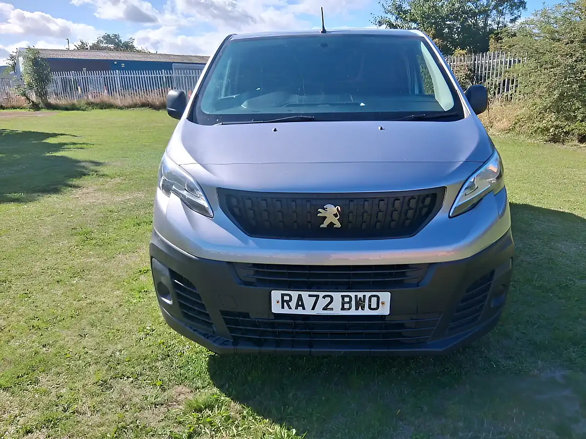 Used 2023 Peugeot Expert Professional Premium Plus Grey - Interior and Exterior details 8