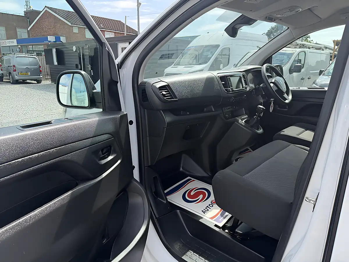 Used 2023 Peugeot Expert Professional Premium Plus L1 (swb) White - Interior and Exterior details 18
