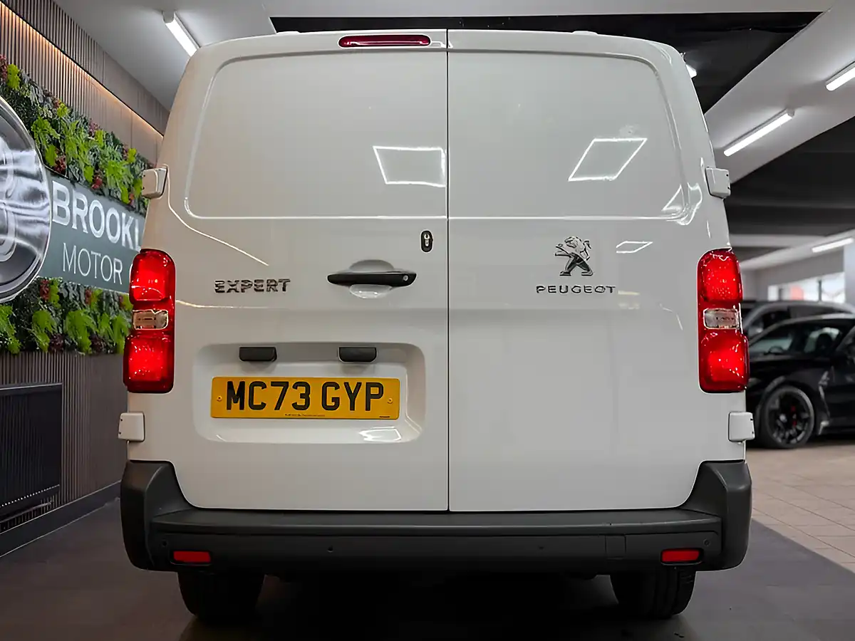 Used 2023 Peugeot Expert Professional Premium Plus L2 White - Interior and Exterior details 10