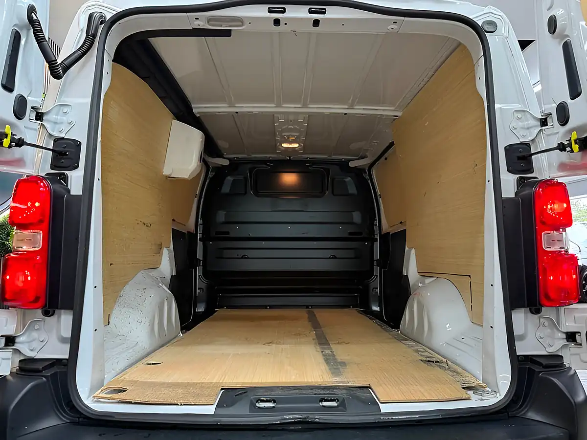 Used 2023 Peugeot Expert Professional Premium Plus L2 White - Interior and Exterior details 20