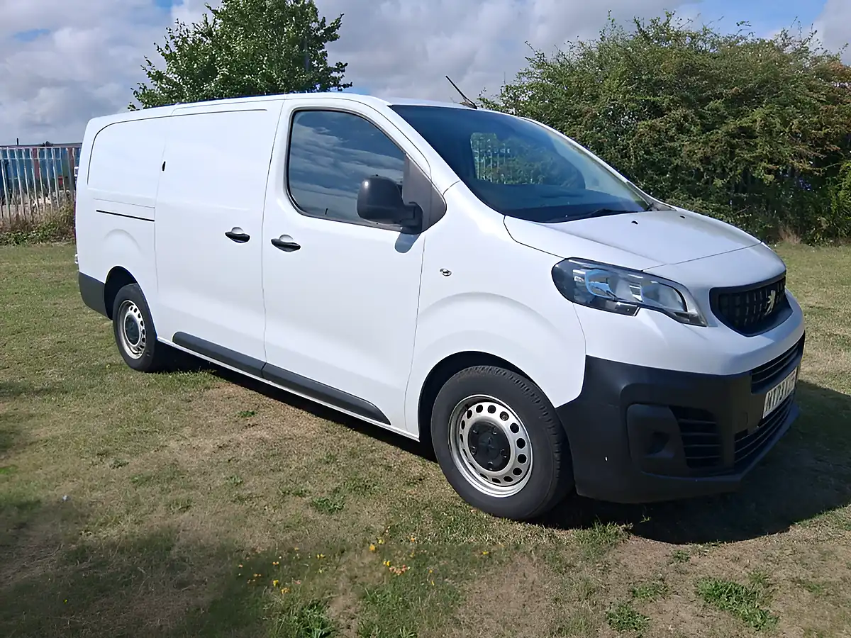 Used 2023 Peugeot Expert Professional Premium Plus White - Interior and Exterior details 7