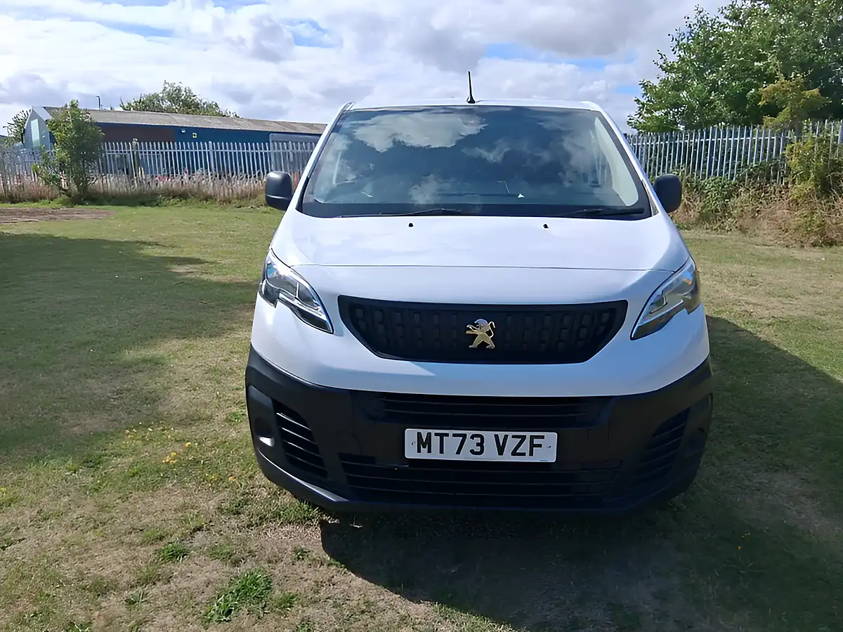 Used 2023 Peugeot Expert Professional Premium Plus White - Interior and Exterior details 8