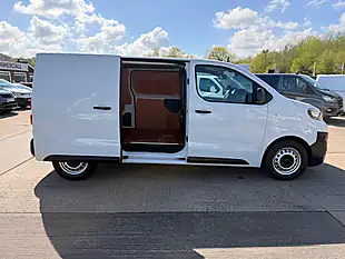 Used 2023 Peugeot Expert Professional Premium Plus White - Interior and Exterior details 3