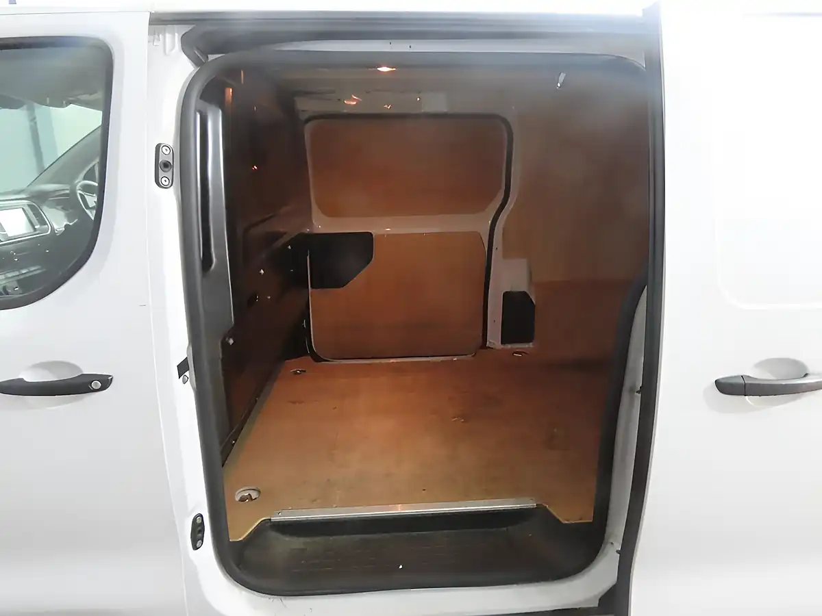 Used 2023 Peugeot Expert Professional Premium + White - Interior and Exterior details 13