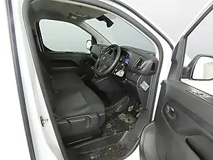 Used 2023 Peugeot Expert Professional Premium + White - Interior and Exterior details 18